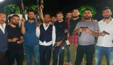 Ayhan Bora Kaplan’dan TRT önündeki fotoğrafa çarpıcı yanıt