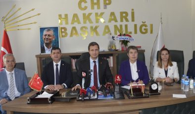 CHP heyeti Hakkari’de: ‘Kayyum atamaları, AKP’nin belediyelere çökme projesidir’