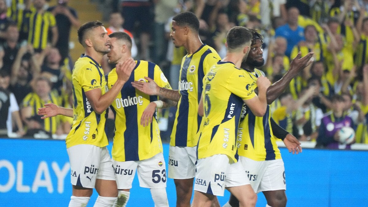 Kasımpaşa – Fenerbahçe maçının ilk 11’leri