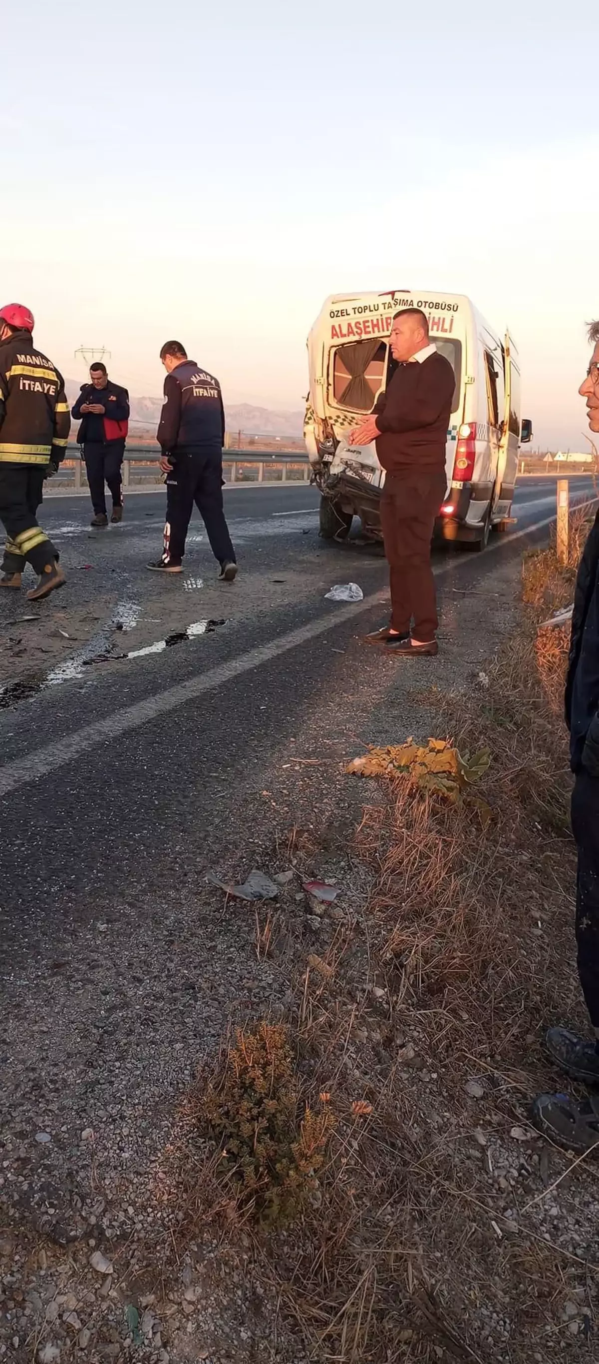 Minibüse Arkadan Çarpan Otomobil: 7 Yaralı